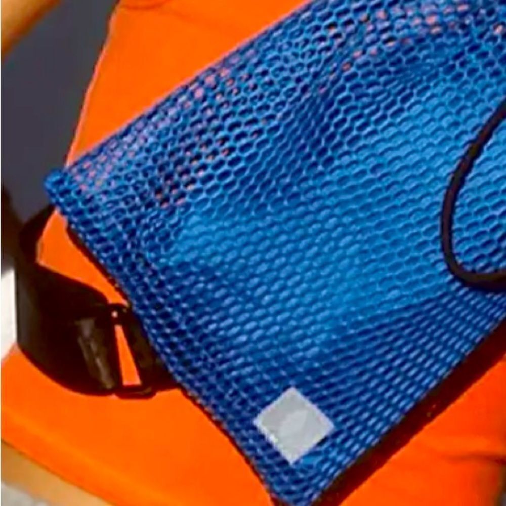 NWOT Free People Mesh Sling Royal Blue Double Bag Thick Band Crossbody Pouch - Picture 3 of 10